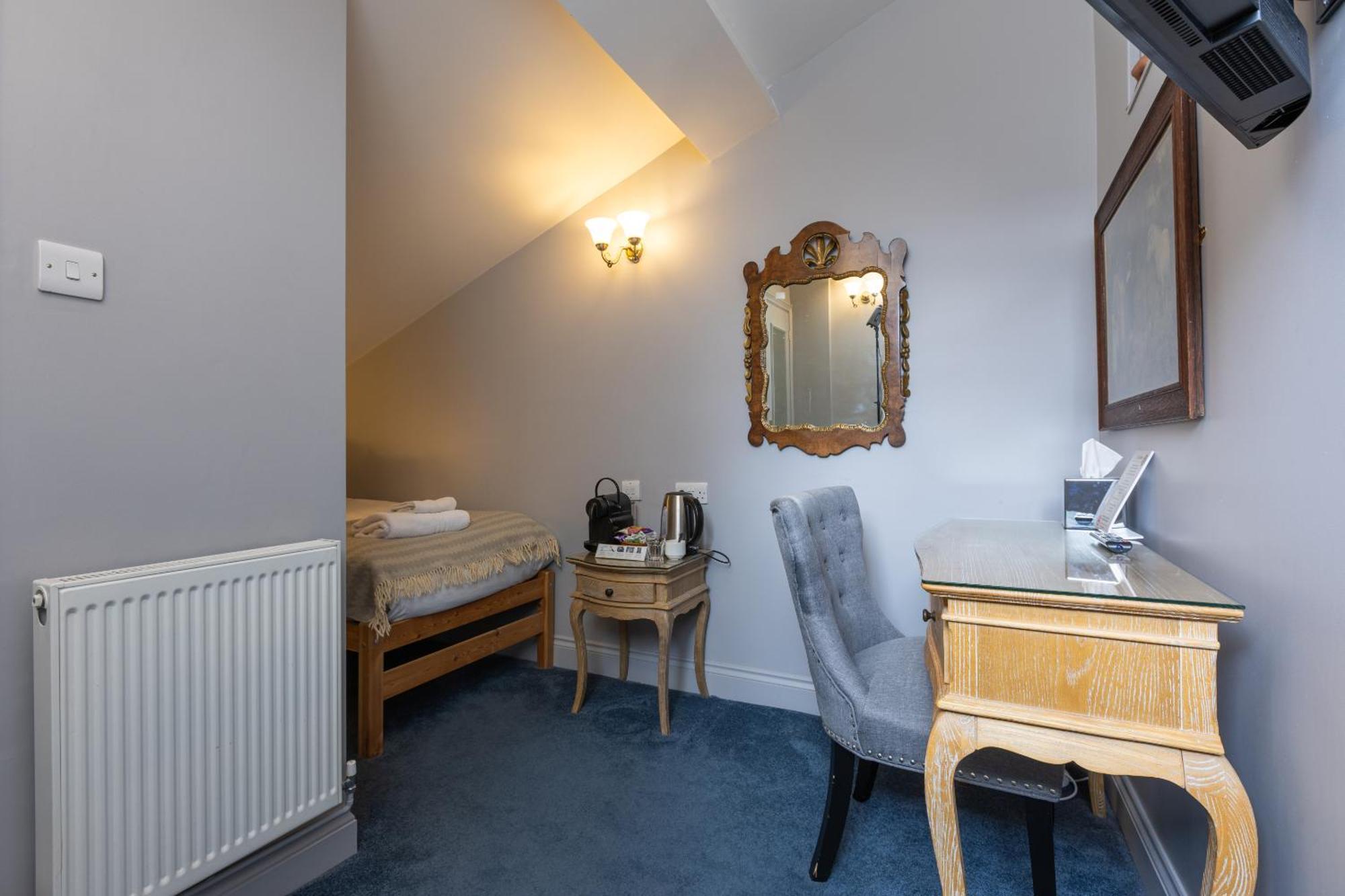 Blue Boar Hotel Maldon Chambre photo